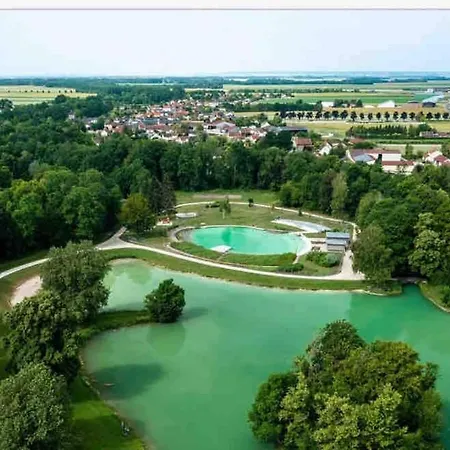 Exceptional In A Quiet Area * Les Essarts-les-Sezanne